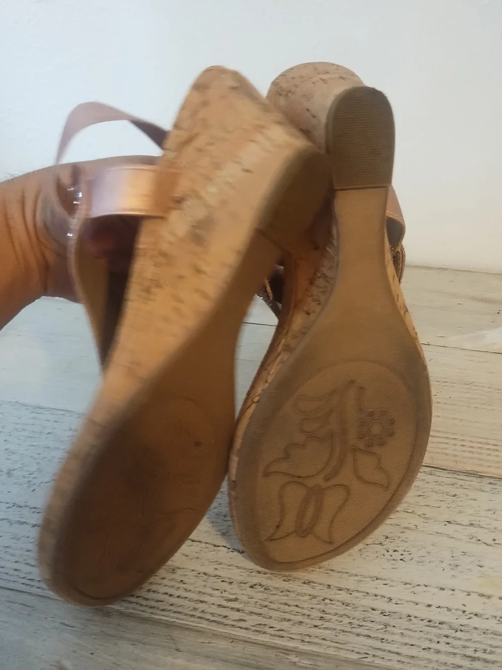Women's mhite mountain all good wedge sandalsb size 9.5